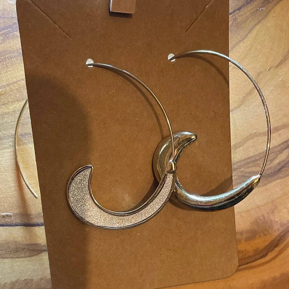 Silver Hoop Earrings with Sparkle Inlay